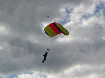 Another nice parachute in the air!